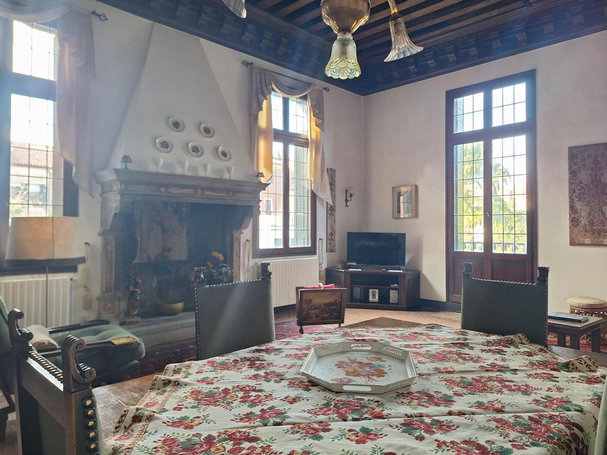 Appartamenti Inside Palazzo Foscarini ヴェネツィア エクステリア 写真