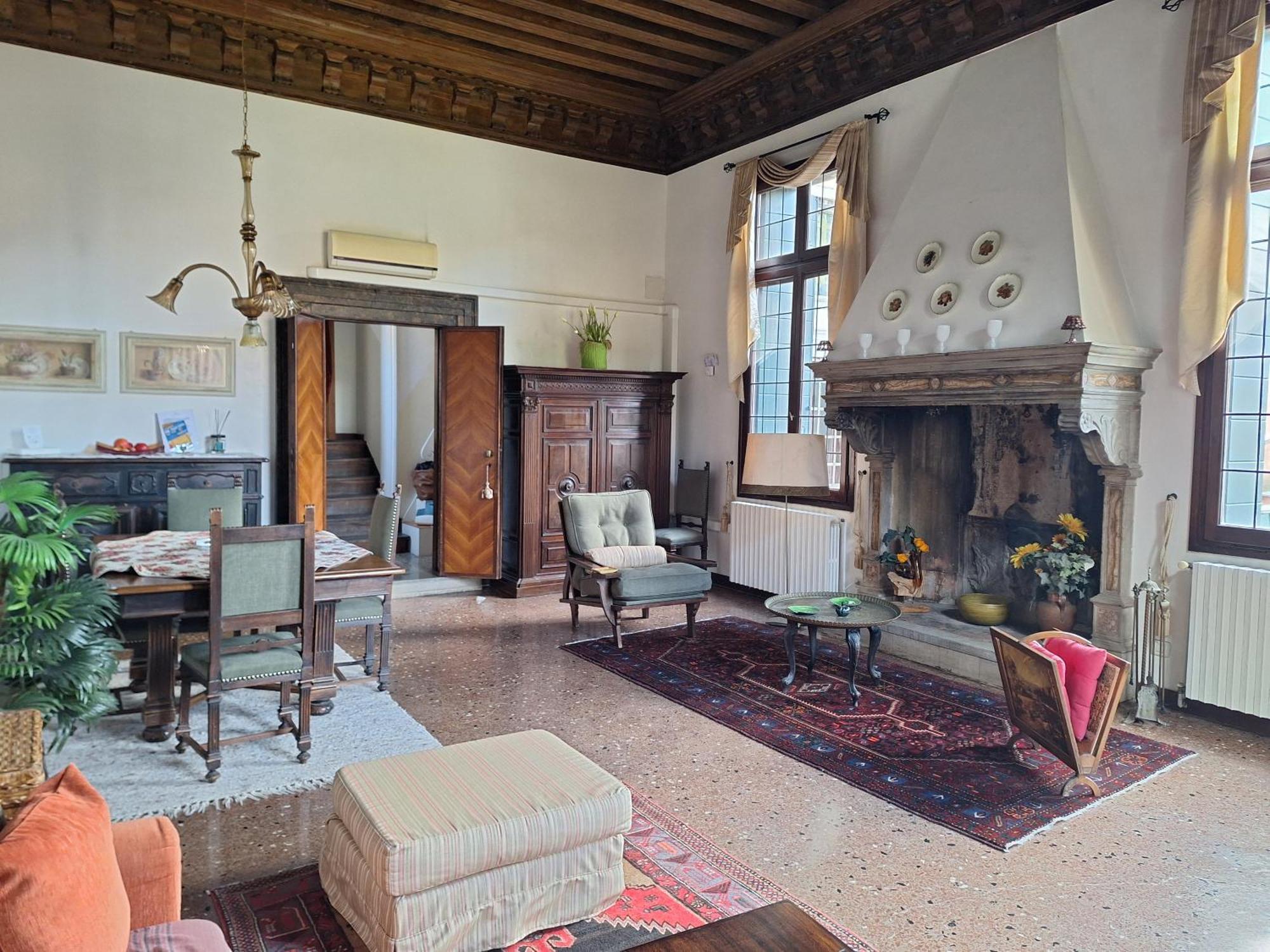 Appartamenti Inside Palazzo Foscarini ヴェネツィア エクステリア 写真