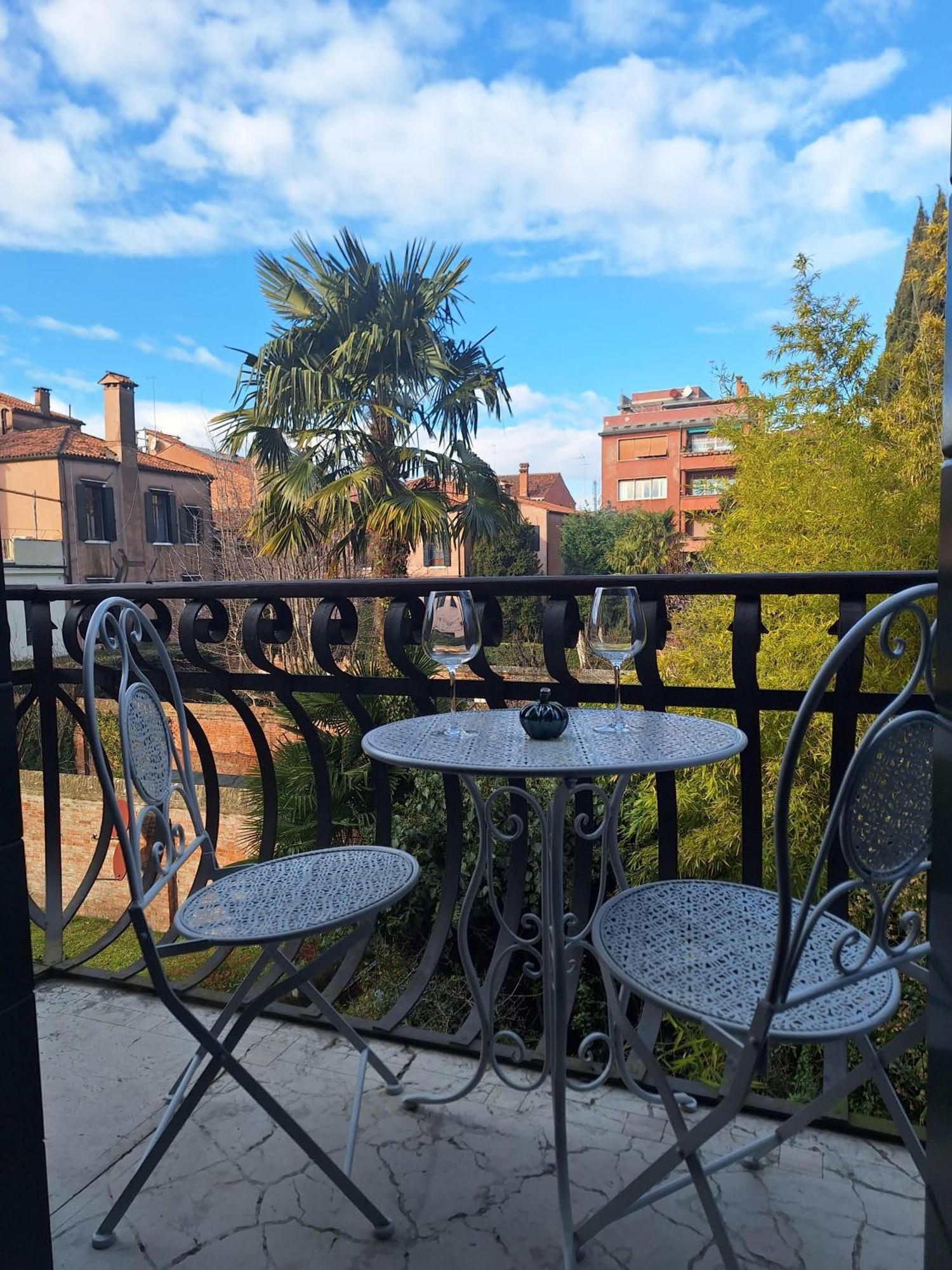 Appartamenti Inside Palazzo Foscarini ヴェネツィア エクステリア 写真