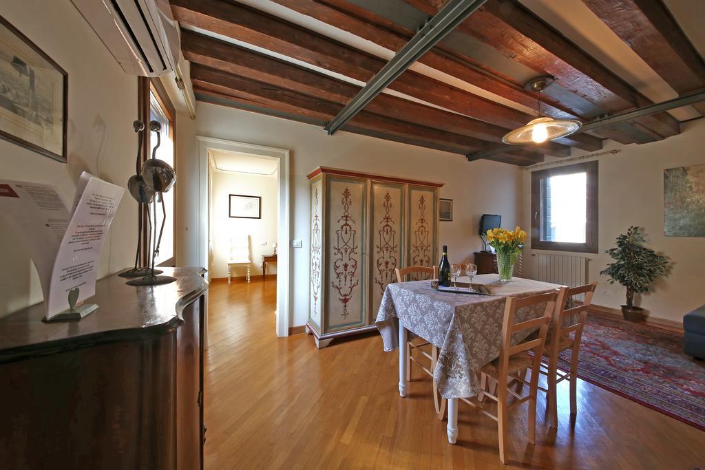 Appartamenti Inside Palazzo Foscarini ヴェネツィア エクステリア 写真