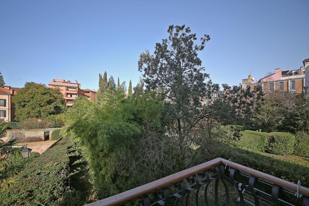 Appartamenti Inside Palazzo Foscarini ヴェネツィア エクステリア 写真